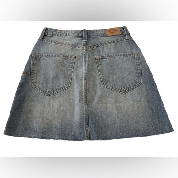 Abercrombie & Fitch embroidered jean Skirt Ram hem NWOT - Picture 2 of 6